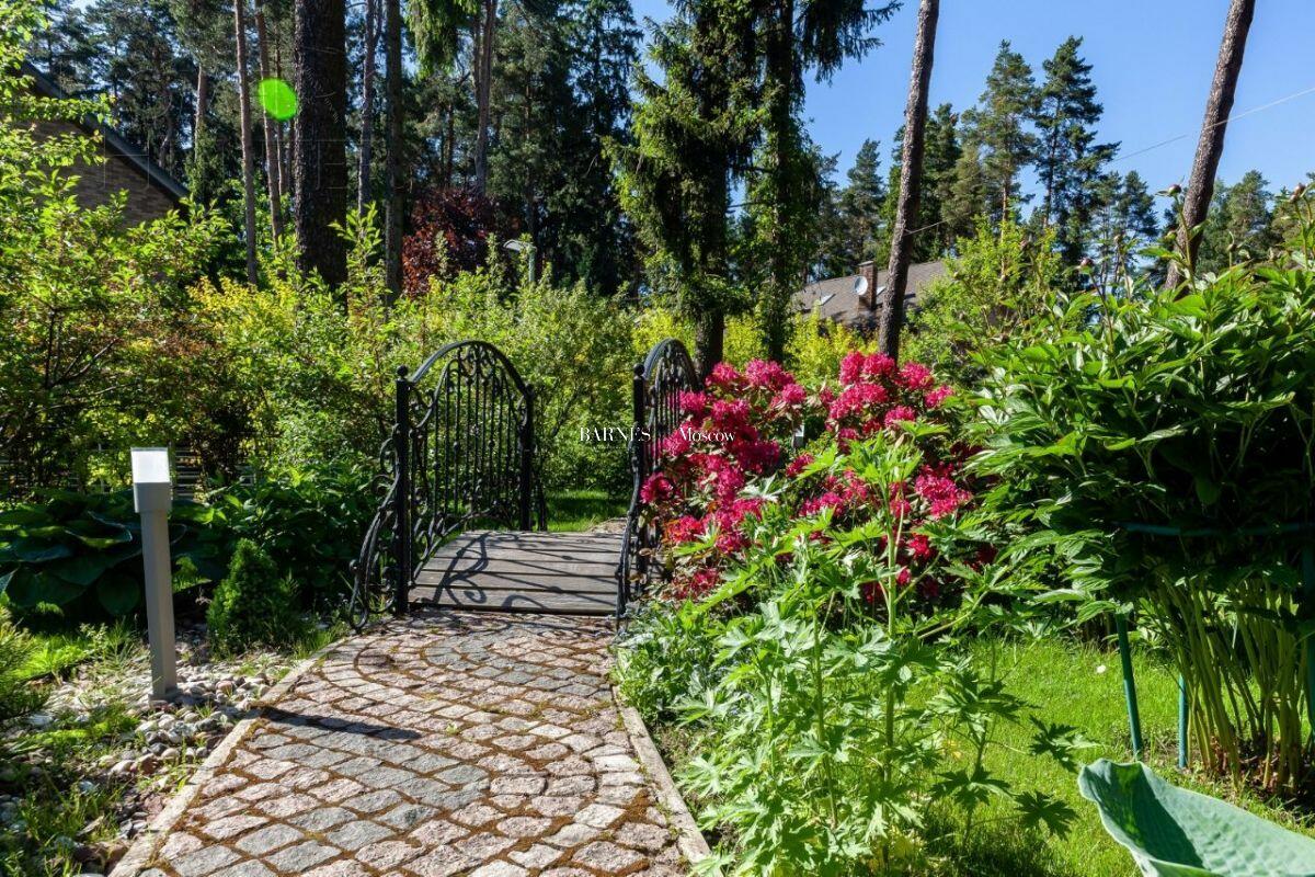 2-этажный коттедж 700 м² с отделкой