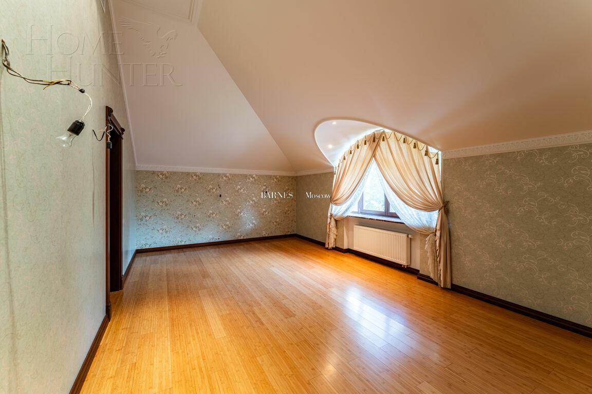 3-этажный коттедж 866 м² с отделкой