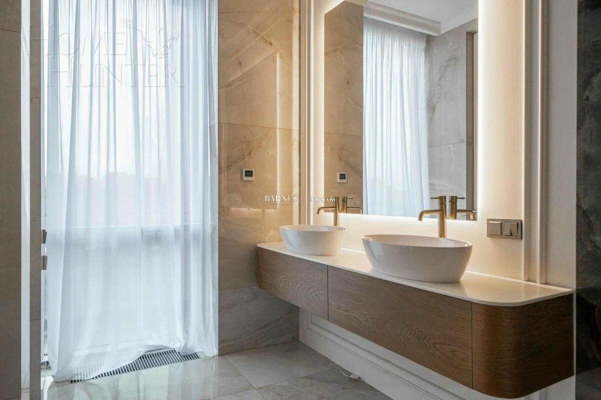 4-этажный таунхаус 240 м² с отделкой