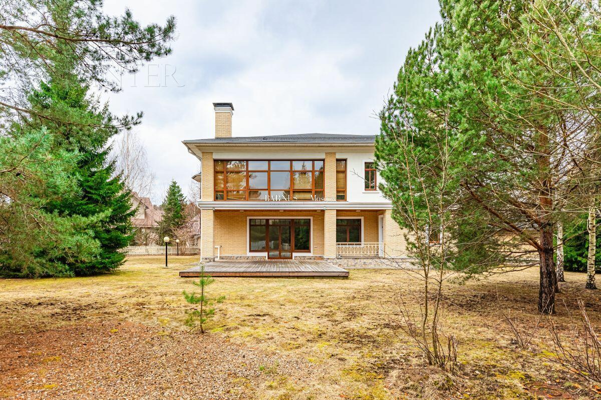 2-этажный коттедж 402.8 м² с отделкой