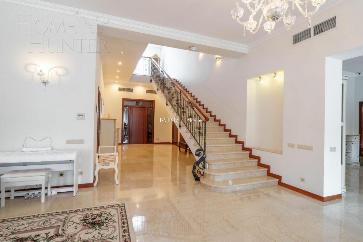 2-этажный коттедж 1 378 м² с отделкой