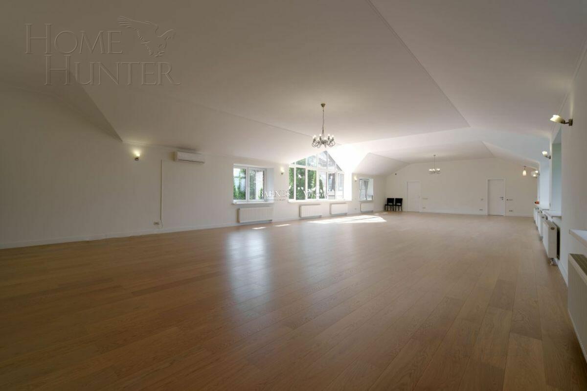 2-этажный коттедж 1 378 м² с отделкой