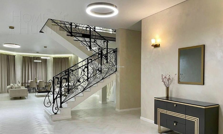 2-этажный коттедж 436 м² с отделкой