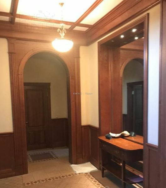 2-этажный коттедж 884.3 м² с отделкой