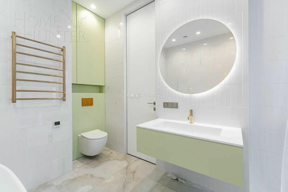 4-этажный таунхаус 240 м² с отделкой