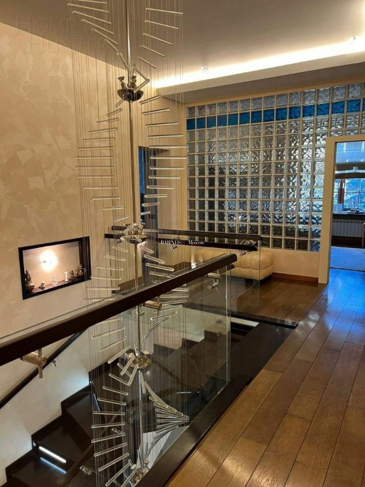 2-этажный коттедж 690 м² с отделкой