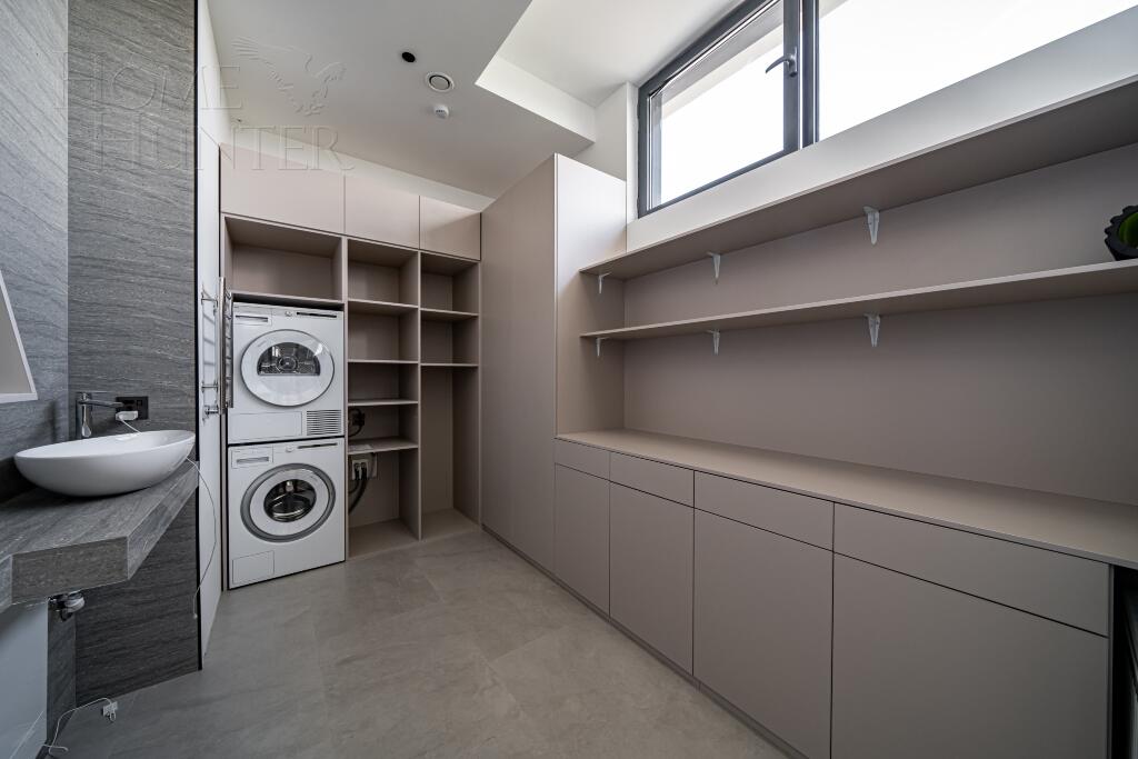 2-этажный коттедж 698 м² с отделкой