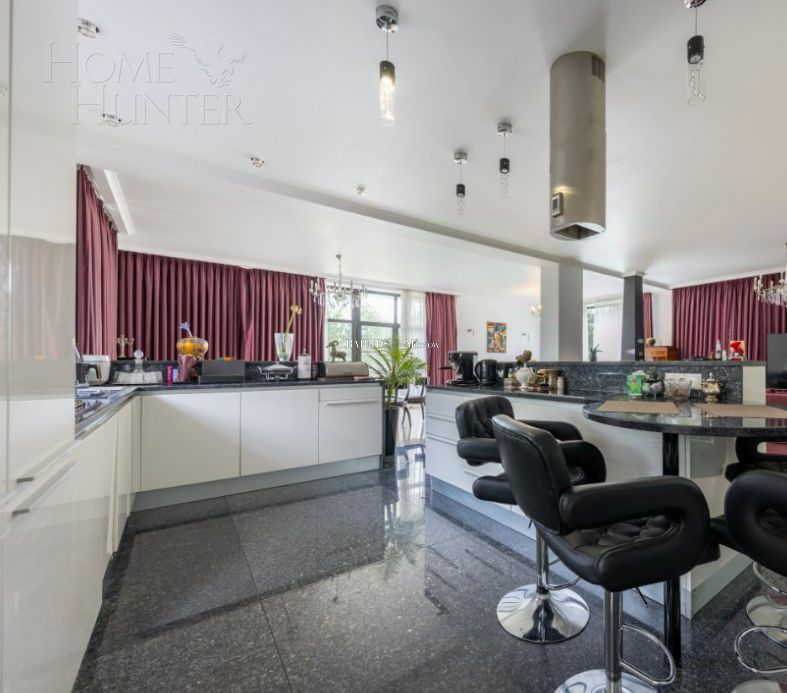 2-этажный коттедж 500 м² с отделкой