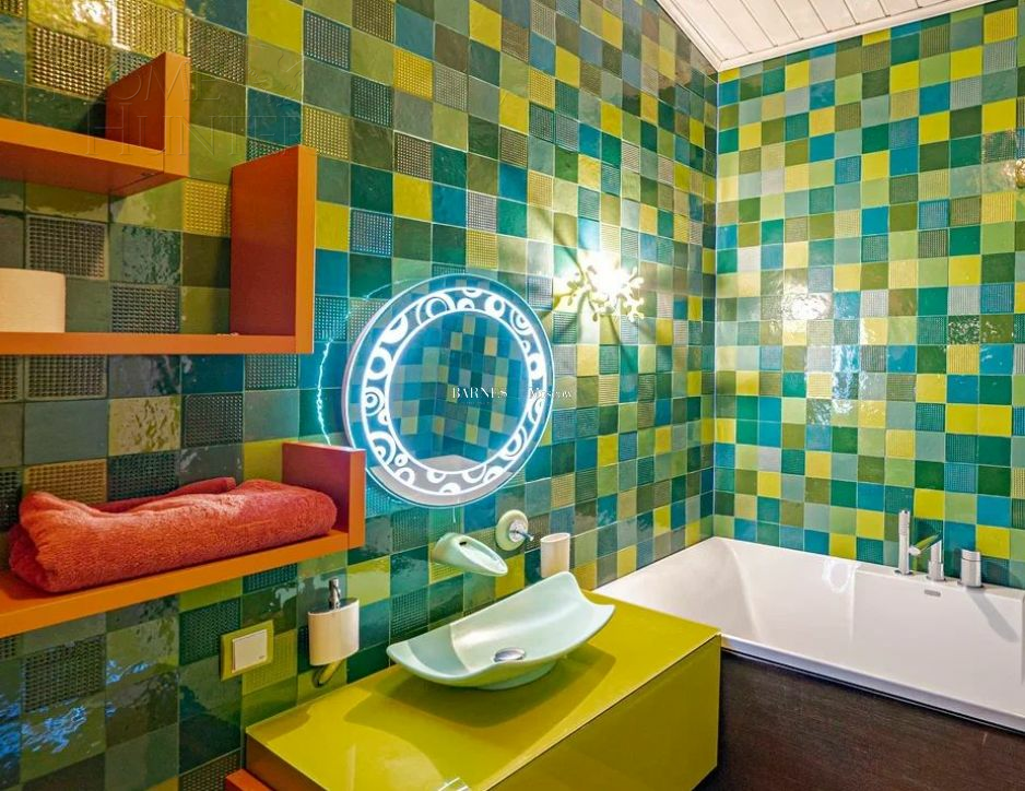 2-этажный коттедж 1 456 м² с отделкой