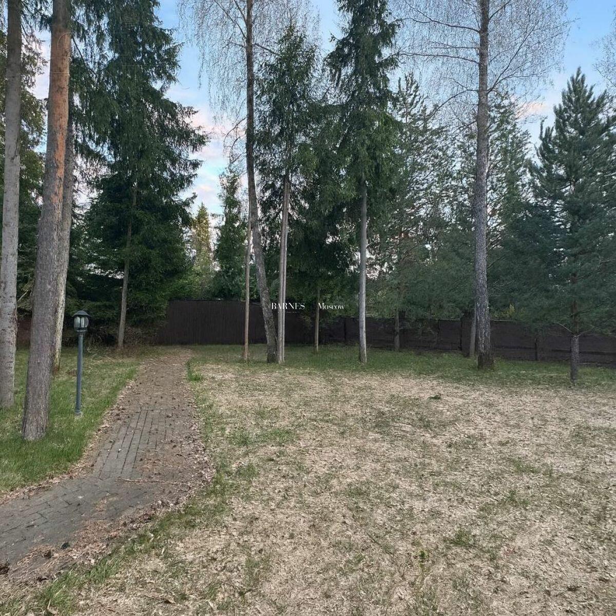 Участок 8 сот. в охраняемом поселке