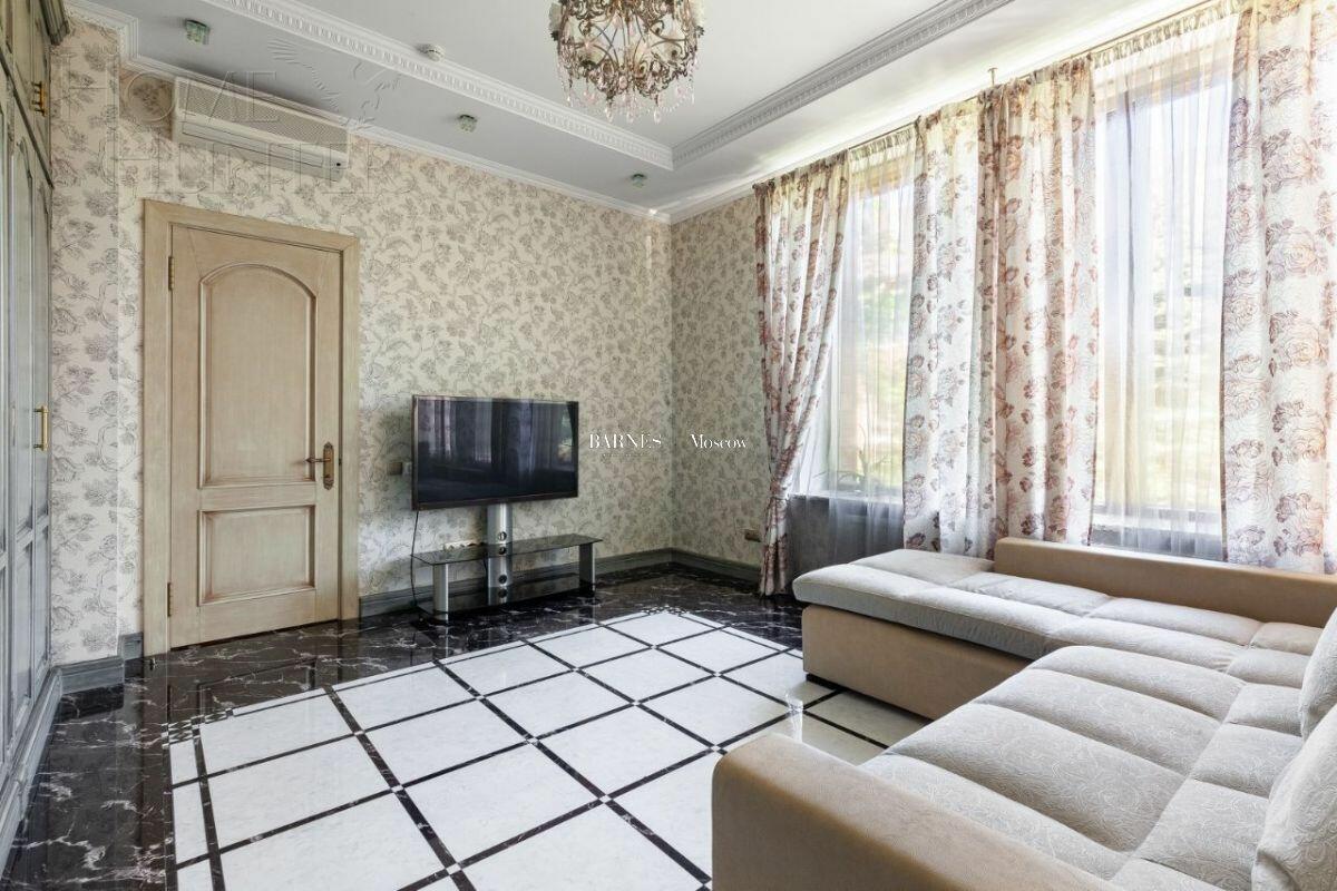 2-этажный коттедж 700 м² с отделкой