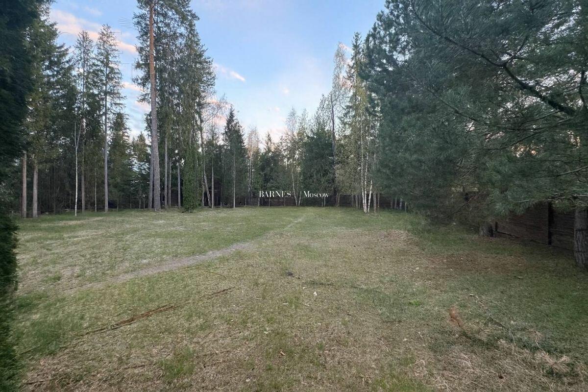 Участок 8 сот. в охраняемом поселке