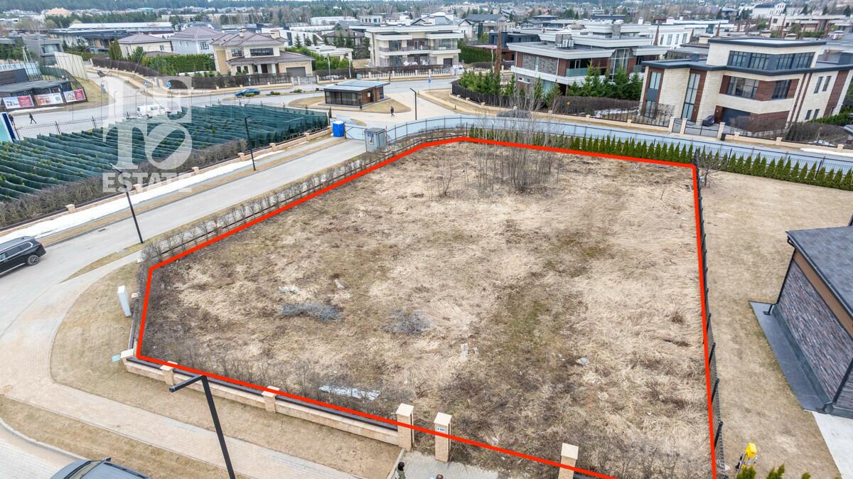 Участок 15 сот. в охраняемом поселке