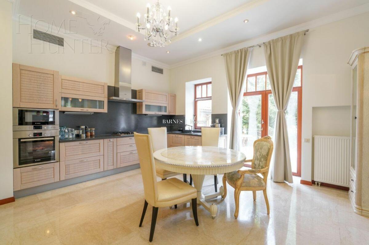 2-этажный коттедж 1 378 м² с отделкой