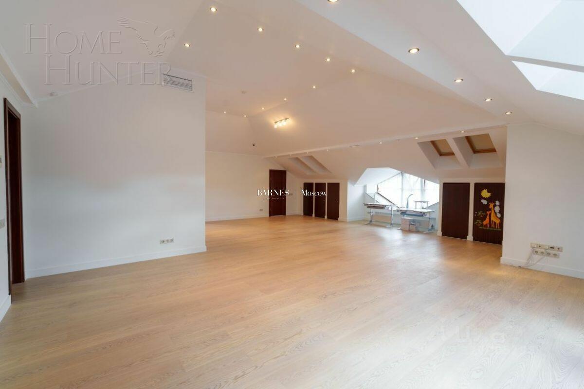 2-этажный коттедж 1 378 м² с отделкой