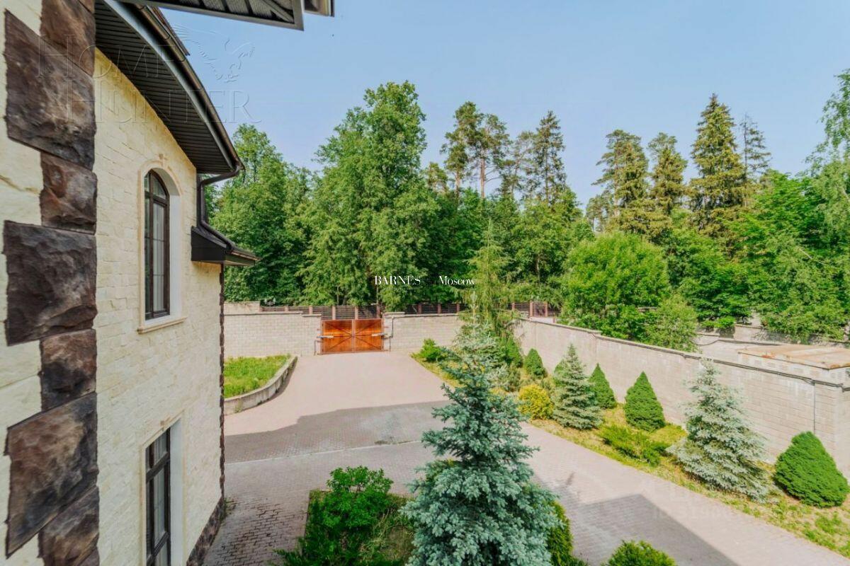 2-этажный коттедж 2 065 м² с отделкой