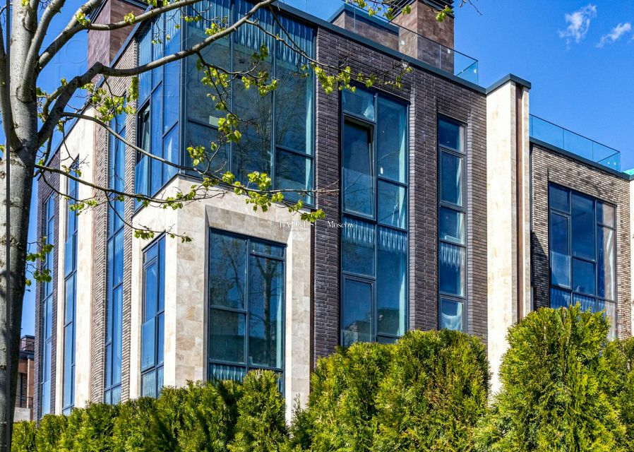 4-этажный таунхаус 311 м² без отделки