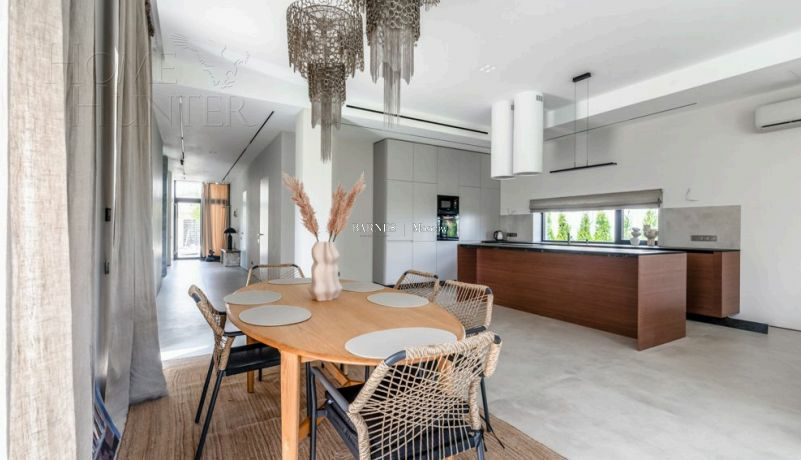 2-этажный коттедж 348.5 м² с отделкой