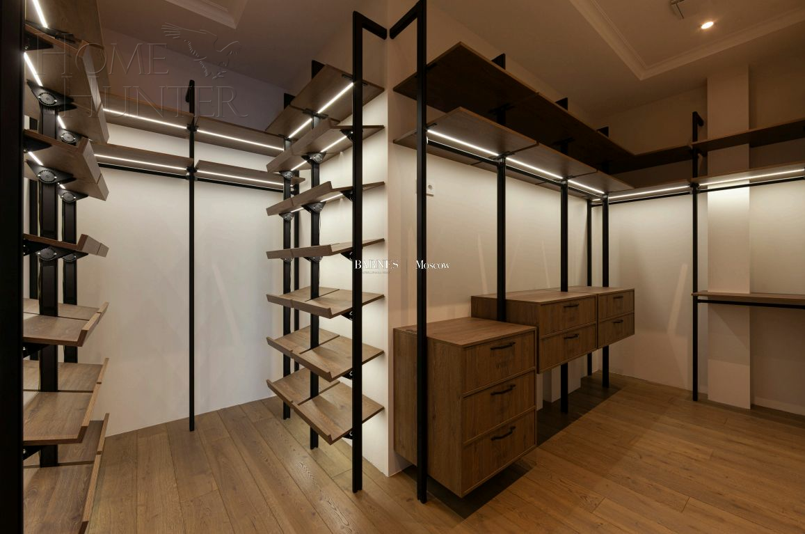 4-этажный таунхаус 278 м² с отделкой