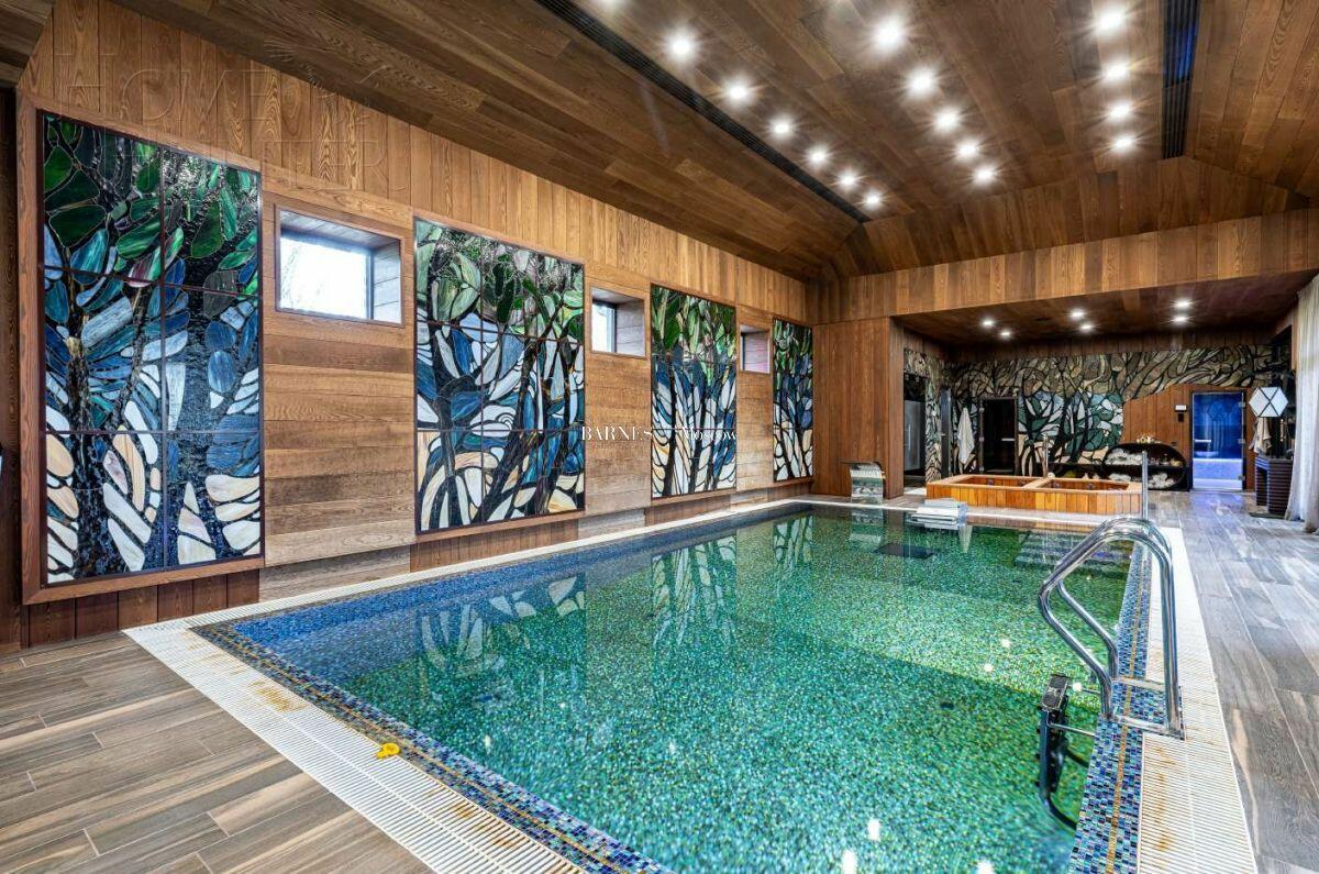 2-этажный коттедж 1 500 м² с отделкой