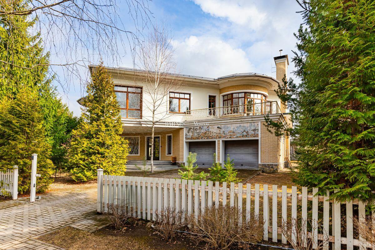 2-этажный коттедж 402.8 м² с отделкой