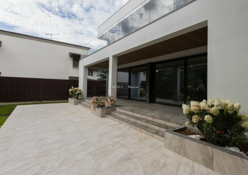 2-этажный коттедж 400 м² без отделки