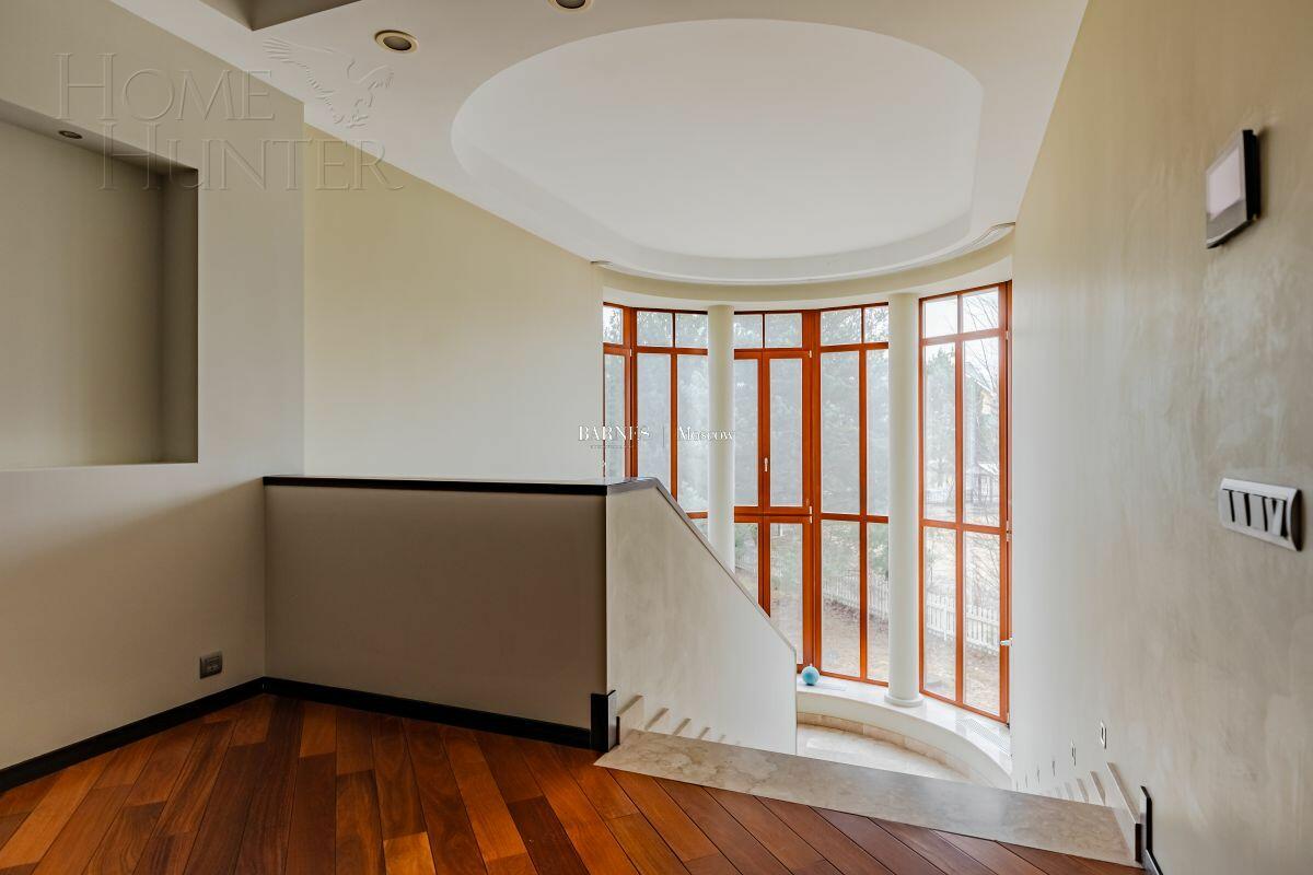 2-этажный коттедж 402.8 м² с отделкой