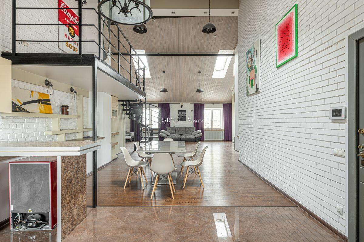 3-УРОВНЕВЫЙ ПЕНТХАУС С ОТДЕЛКОЙ 350 М² НА 7 ЭТАЖЕ