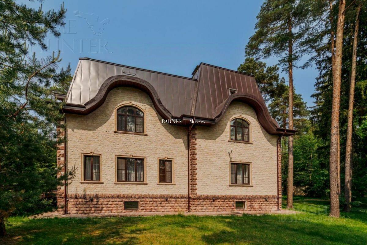 2-этажный коттедж 2 065 м² с отделкой