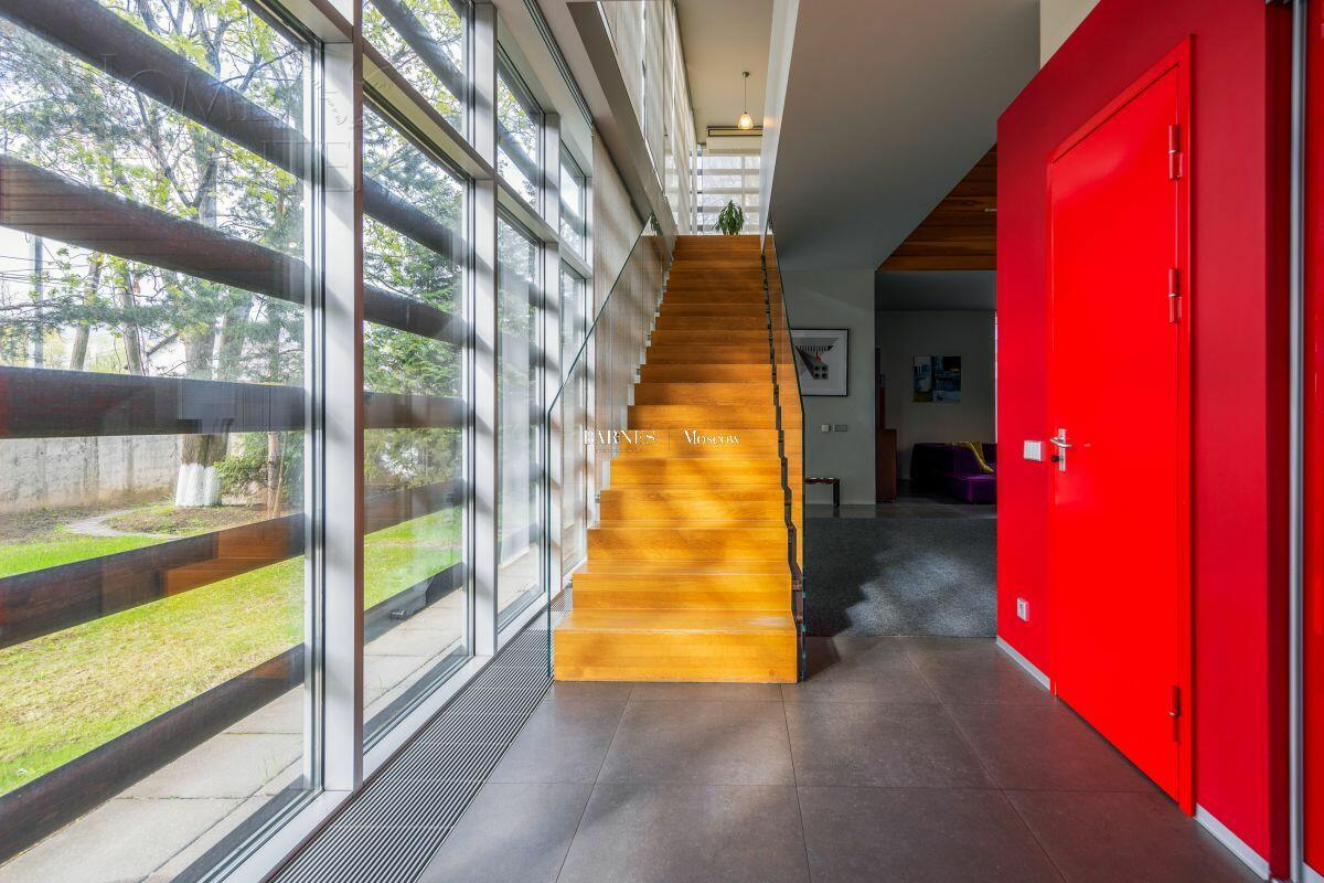 2-этажный коттедж 265.9 м² с отделкой