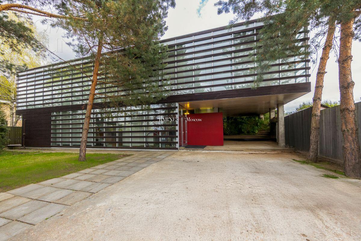 2-этажный коттедж 265.9 м² с отделкой