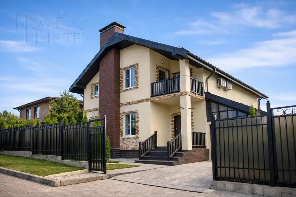 2-этажный коттедж 227 м² с отделкой