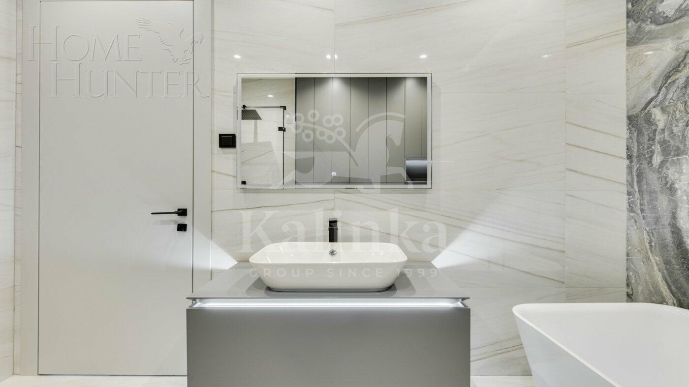 4-КОМН. КВАРТИРА С ОТДЕЛКОЙ 125.1 М² НА 8 ЭТАЖЕ