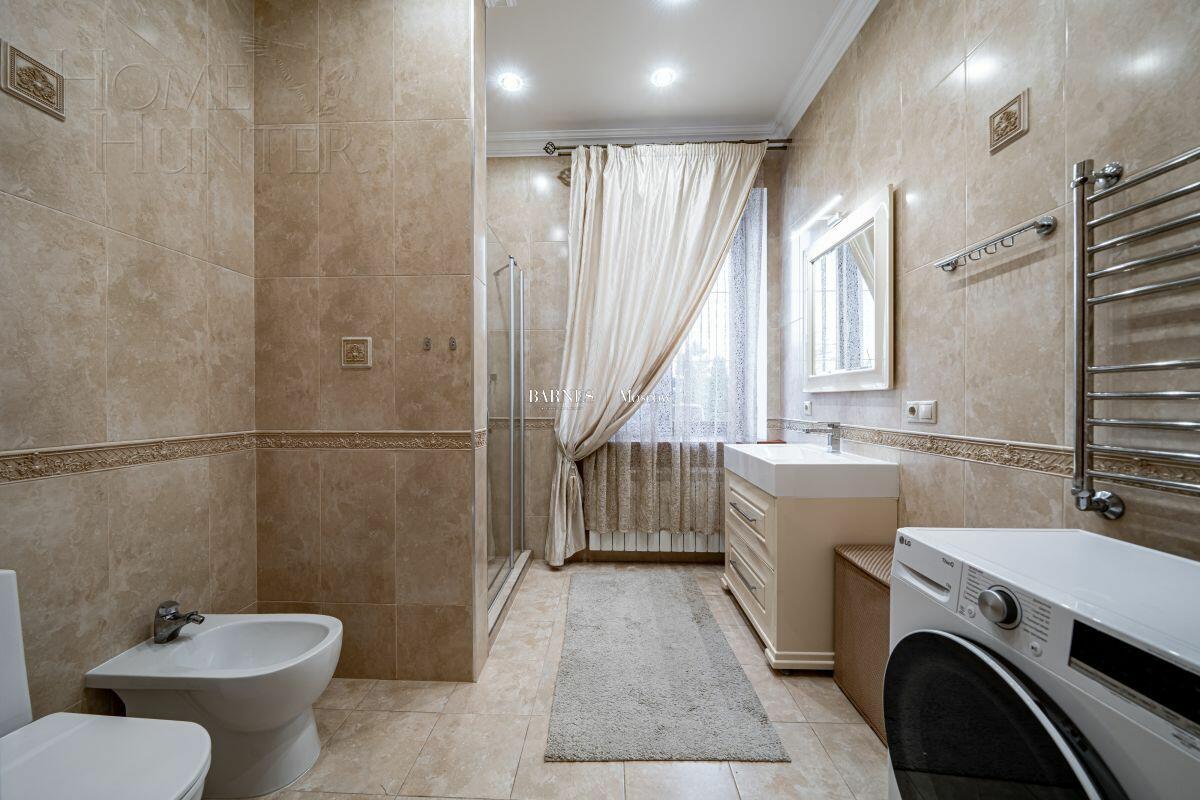 2-этажный коттедж 550 м² с отделкой