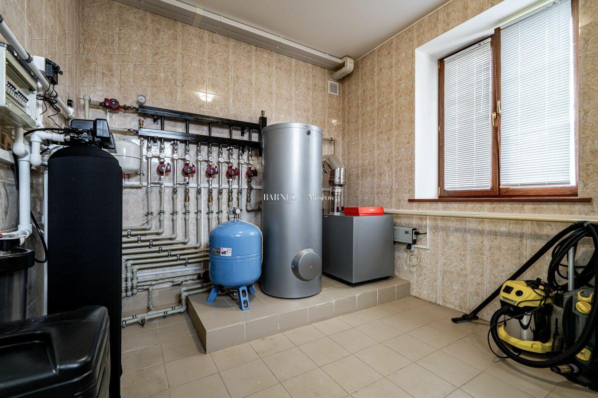 2-этажный коттедж 550 м² с отделкой