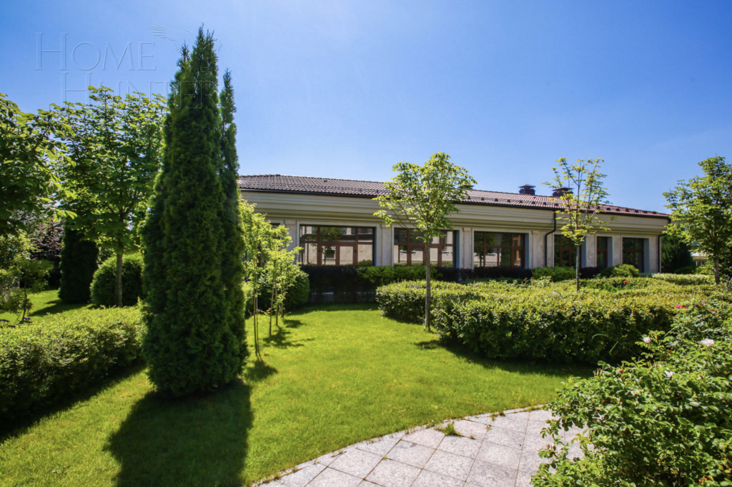 2-этажный коттедж 1 050 м² с отделкой