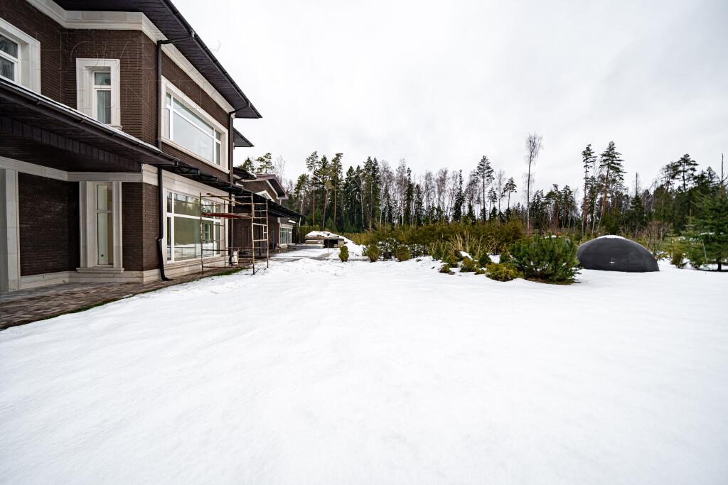 2-этажный коттедж 750 м² без отделки