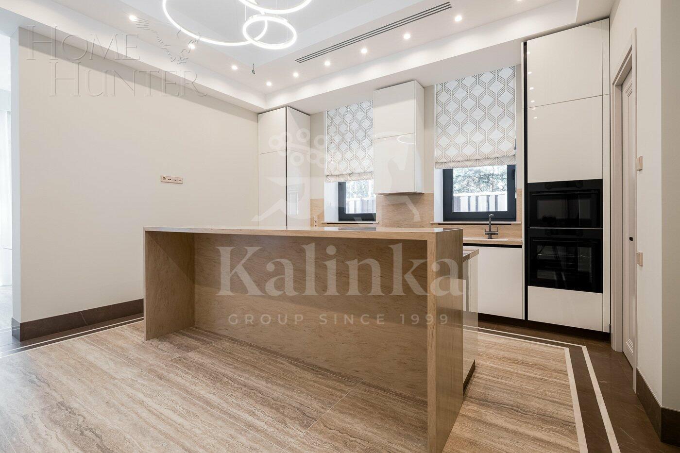 3-этажный коттедж 420 м² с отделкой