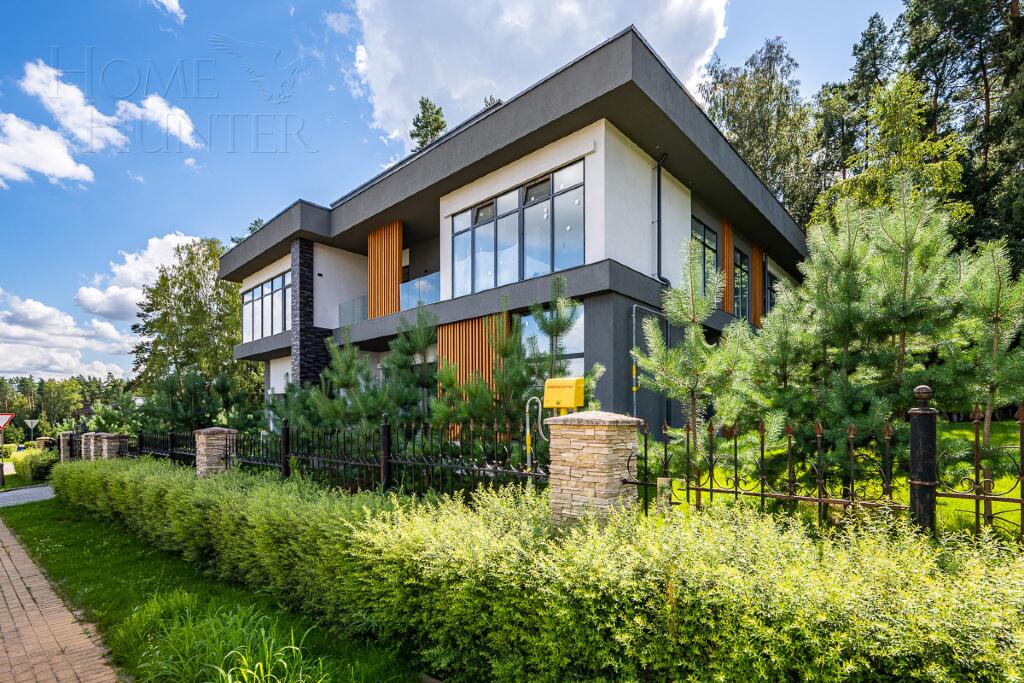 2-этажный коттедж 720 м² с отделкой