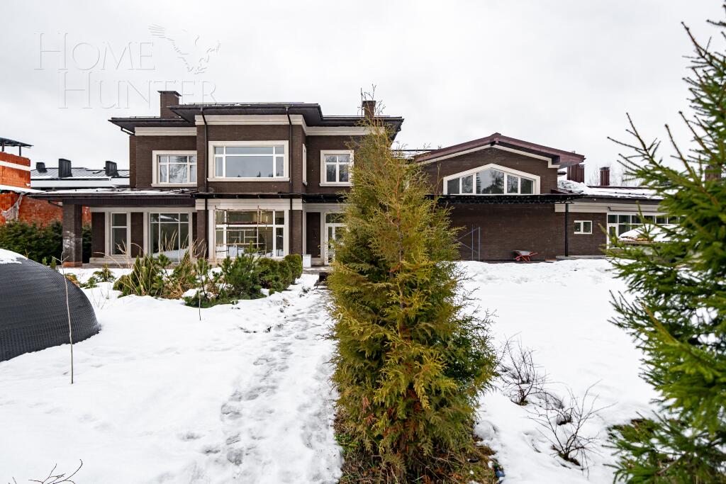 2-этажный коттедж 750 м² без отделки