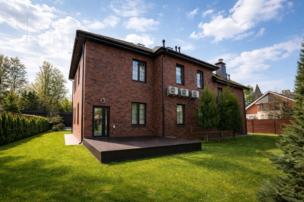 2-этажный коттедж 458 м² с отделкой