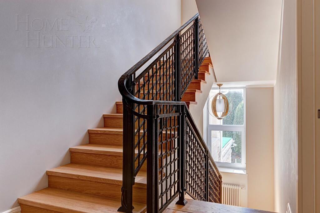 2-этажный коттедж 1 112 м² с отделкой