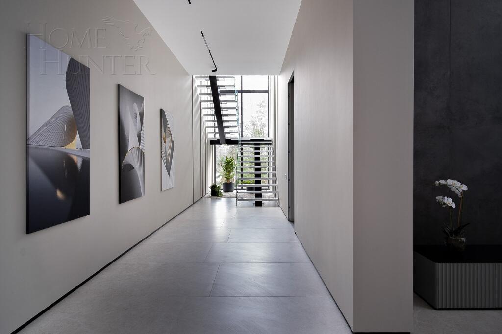 2-этажный коттедж 720 м² с отделкой