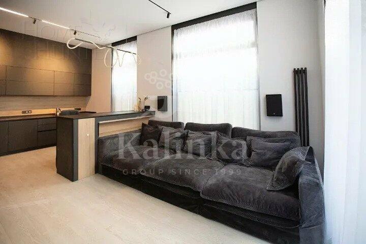 3-КОМН. КВАРТИРА С ОТДЕЛКОЙ 90 М² НА 1 ЭТАЖЕ