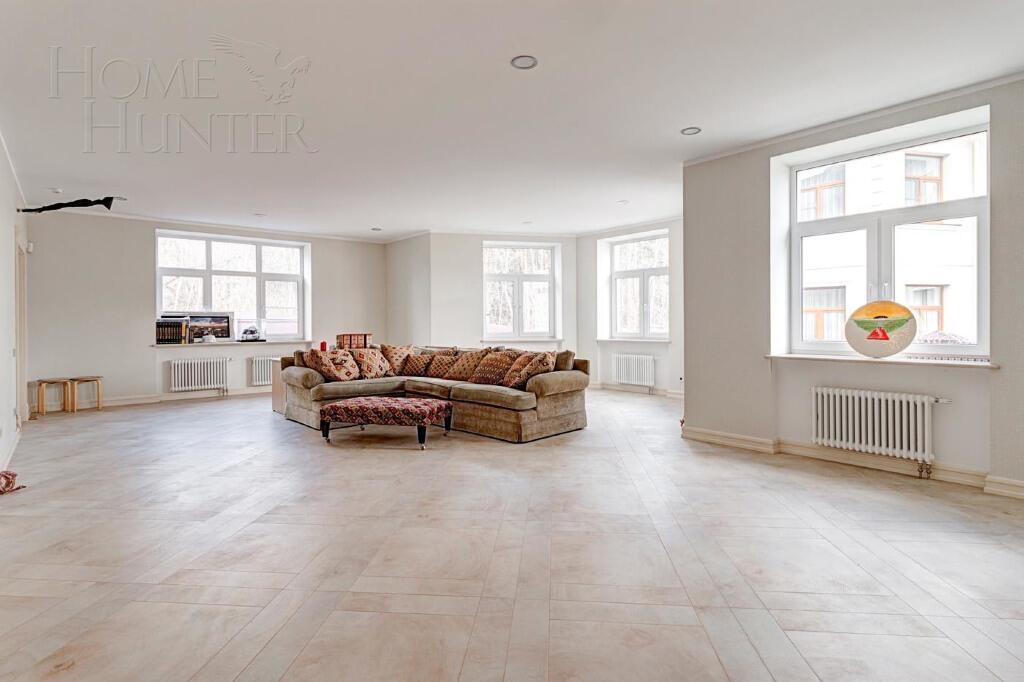 2-этажный коттедж 1 112 м² с отделкой