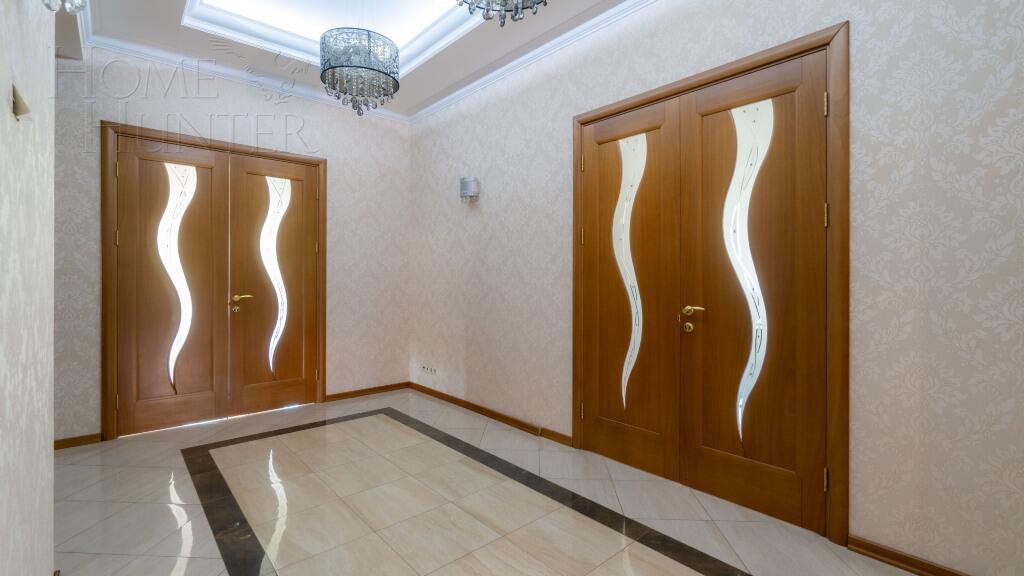 2-этажный коттедж 1 000 м² с отделкой