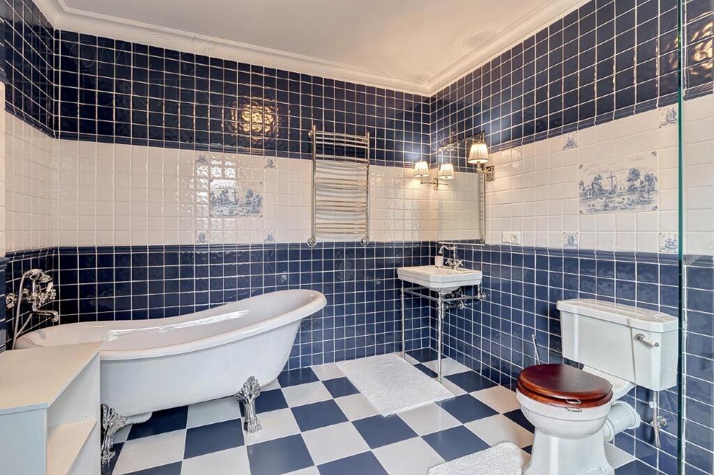 2-этажный коттедж 760 м² с отделкой