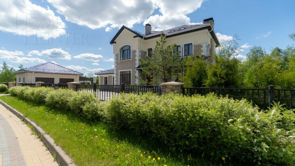 2-этажный коттедж 1 000 м² с отделкой