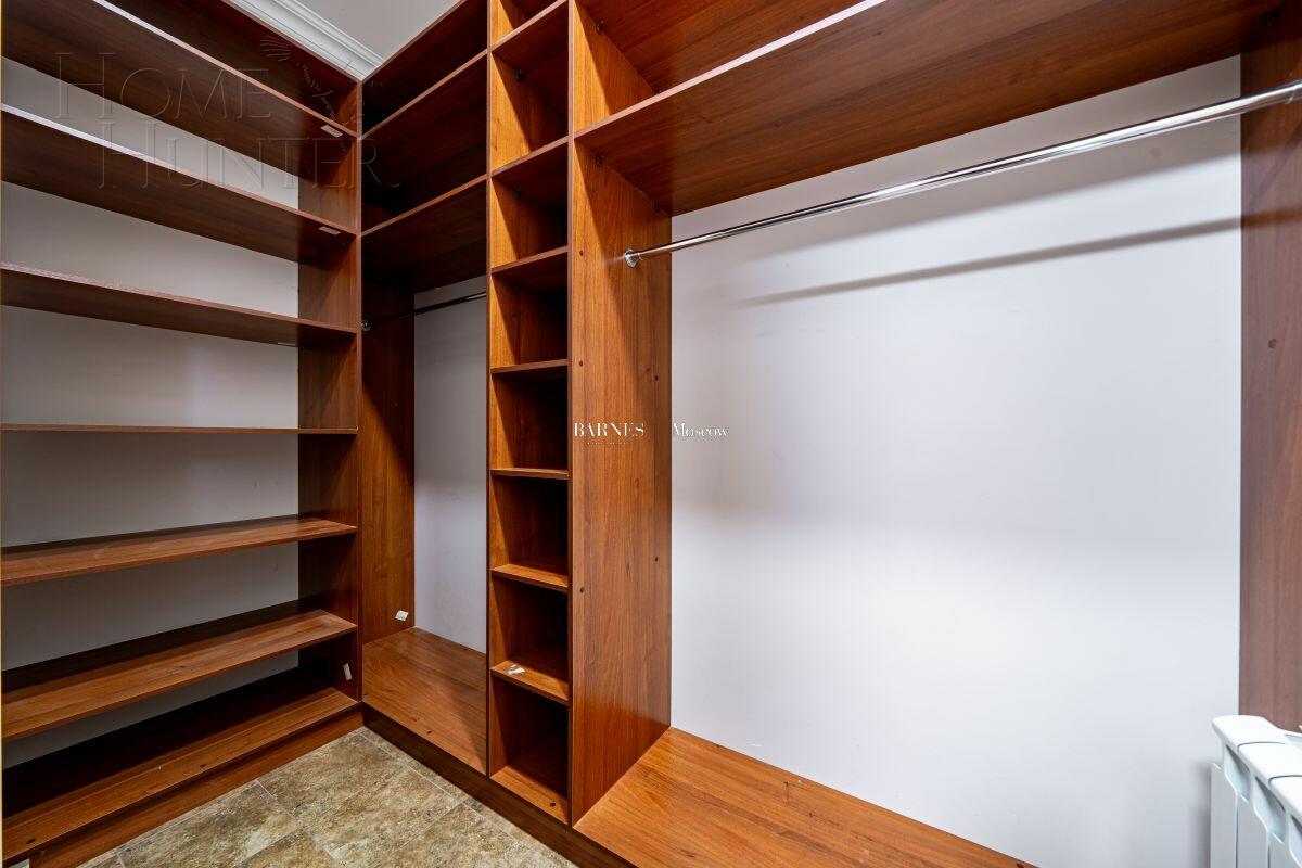 2-этажный коттедж 550 м² с отделкой