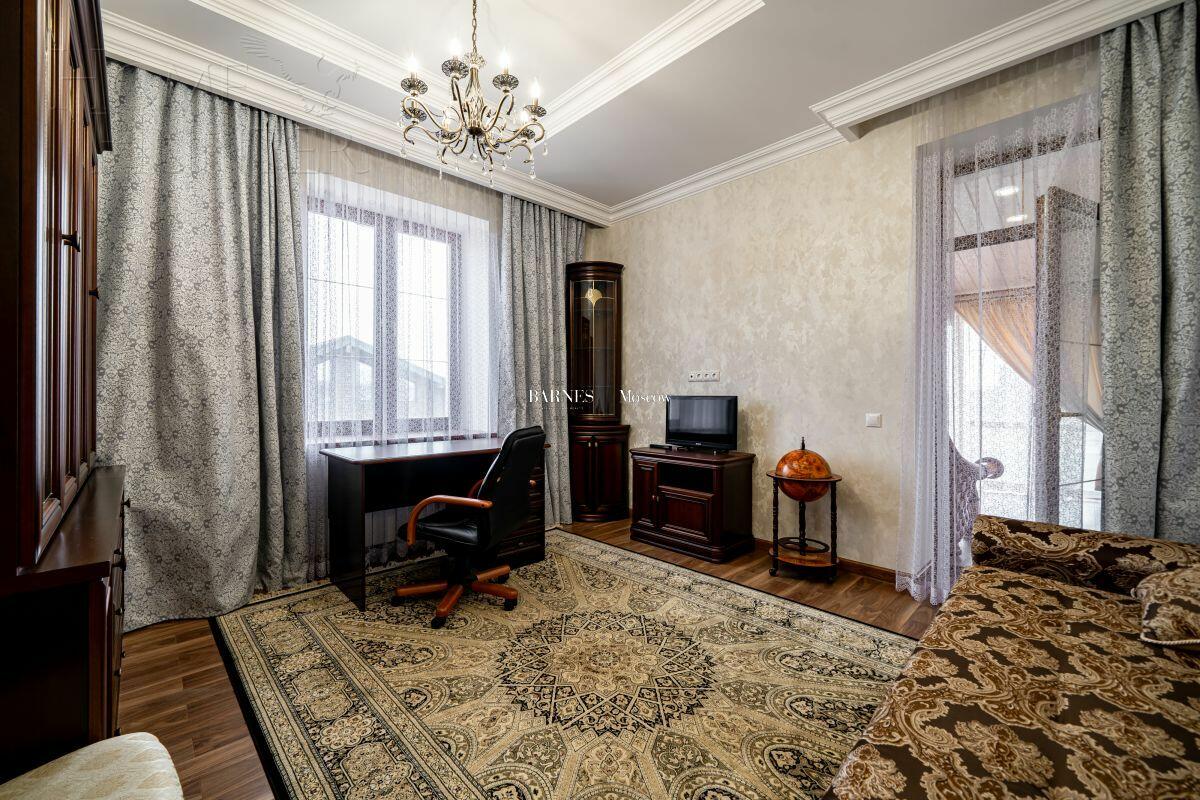 2-этажный коттедж 550 м² с отделкой